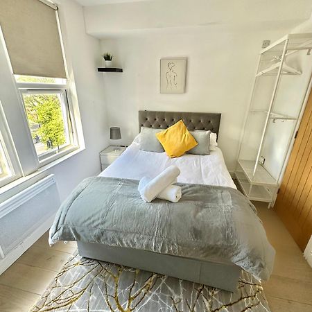 Cosy En-Suite Room In Stratford London Exterior photo